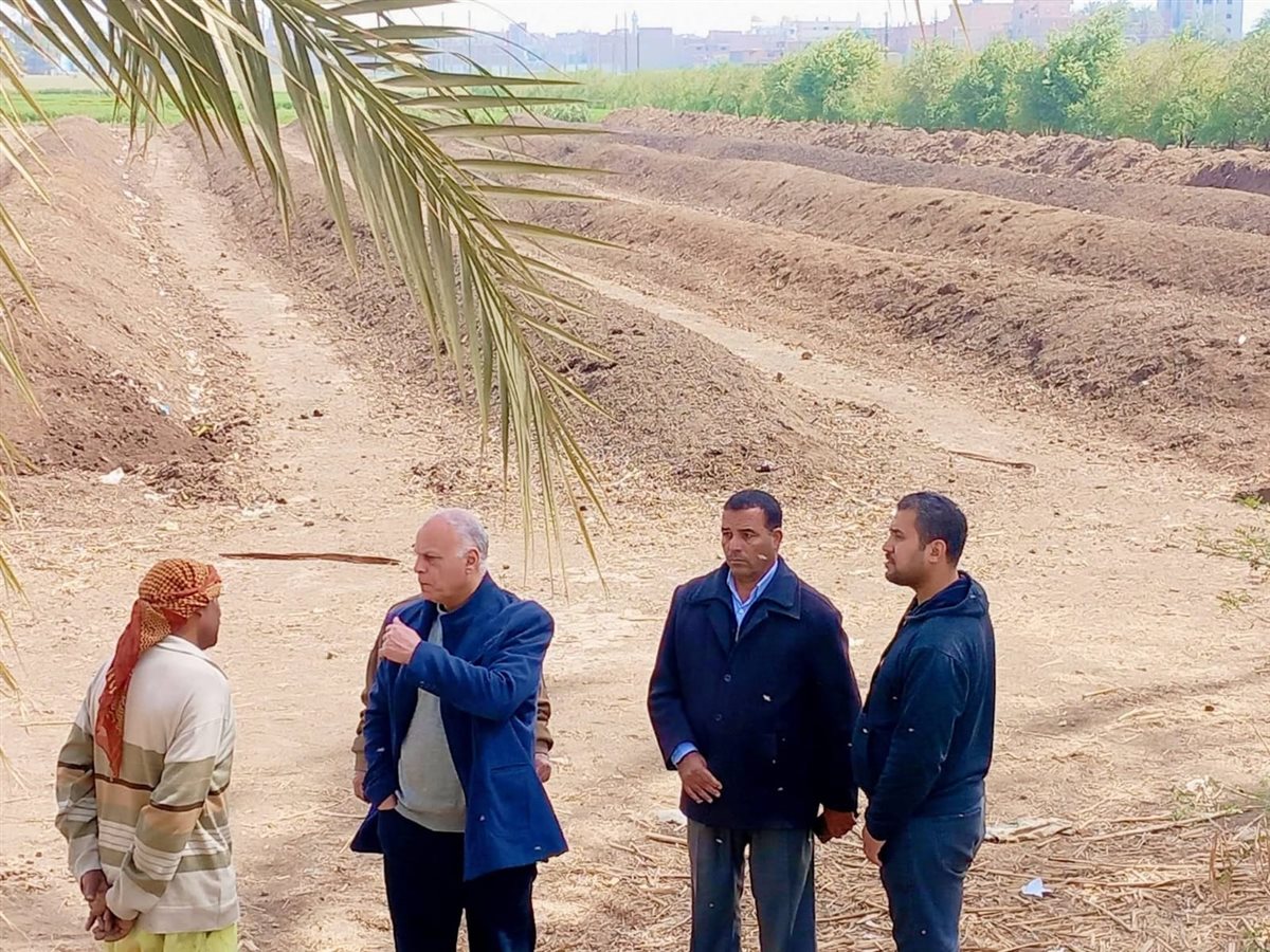 محافظ أسيوط يشدد على المتابعة المستمرة للتخلص الآمن من المخلفات الزراعية وتعظيم الاستفادة منها