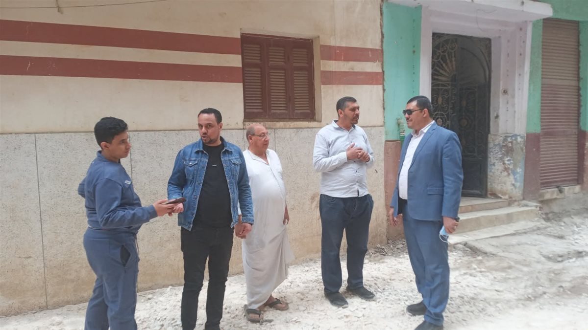 استمرار تطوير شوارع القوصية بالإنترلوك ضمن خطة الارتقاء بالمرافق وتحسين الخدمات للمواطنين بأسيوط