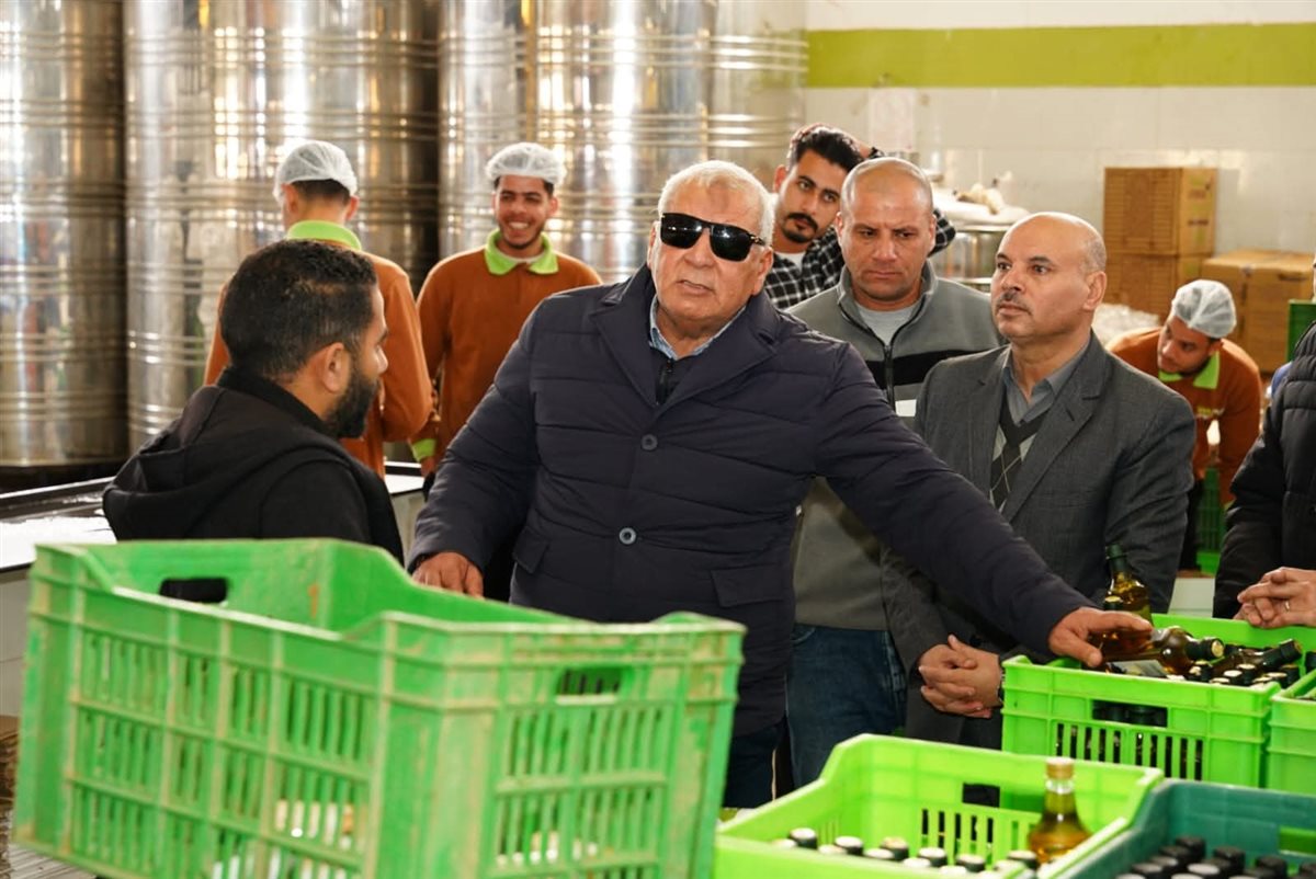 بين الزيتون والتين.. هكذا رد محافظ مطروح على شائعات وفاته اليوم