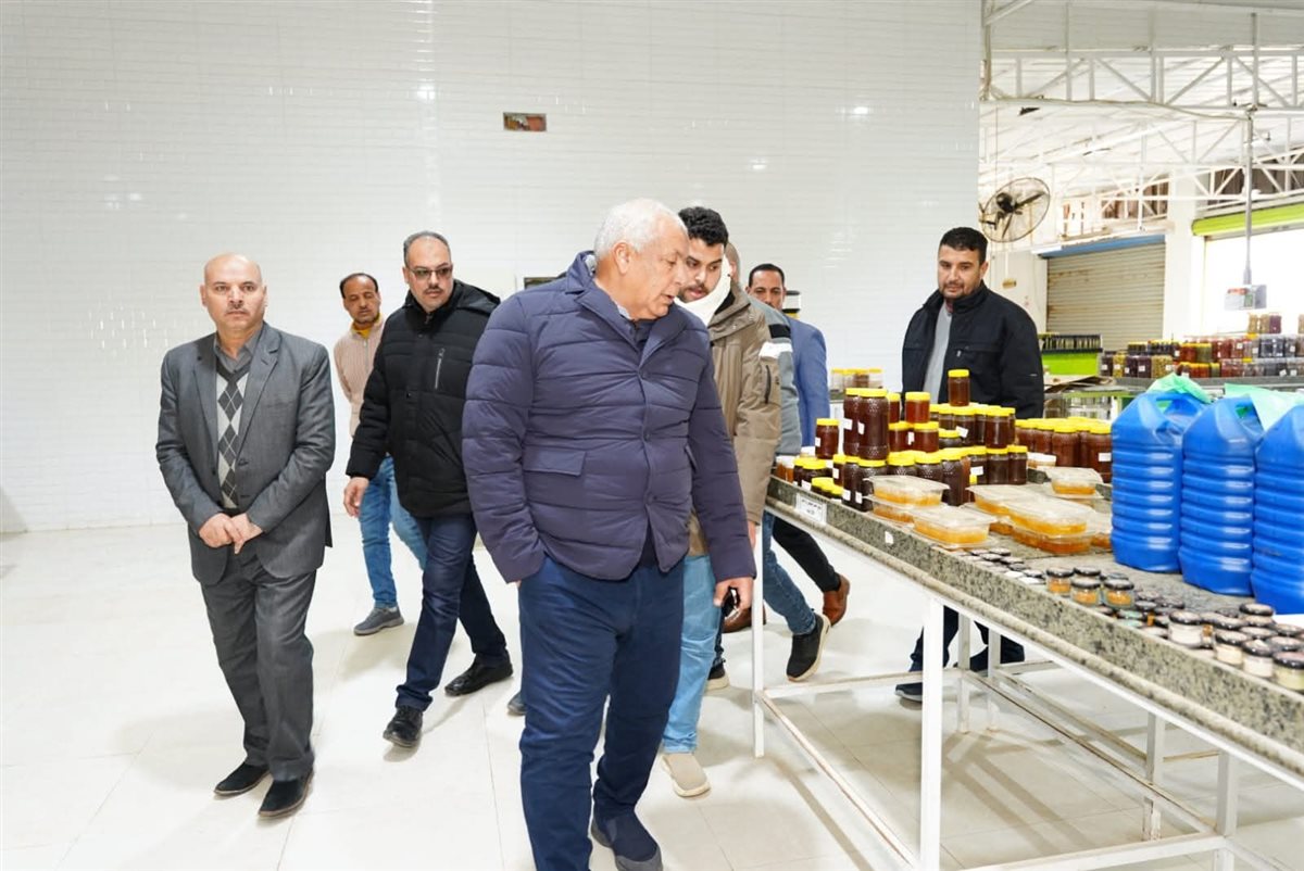 بين الزيتون والتين.. هكذا رد محافظ مطروح على شائعات وفاته اليوم