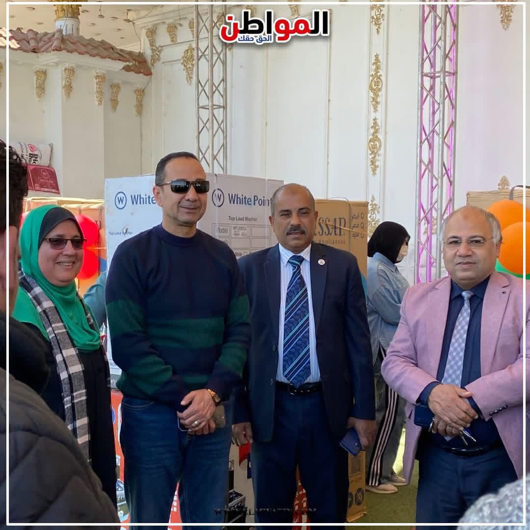 أم الغلابة» عزيزة عبد العليم.. والأستاذ جابر المهدي&nbsp;