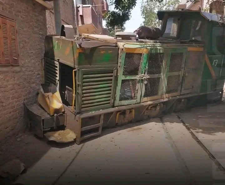 مشهد يحبس الأنفاس خروج قطار 