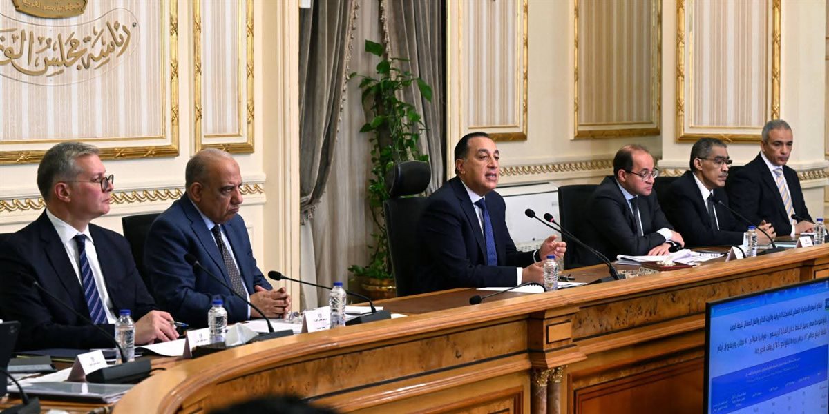 رئيس الوزراء: الحكومة تتبع سياسة التدرج في اتخاذ القرارات لضمان عدم تحميل المواطن أعباء إضافية