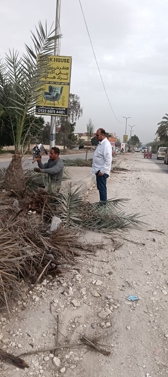 تجريد الشوارع ورفع القمامة من قرى مركز أبو النمرس بجنوب الجيزة بمتابعة رئيس المدينة