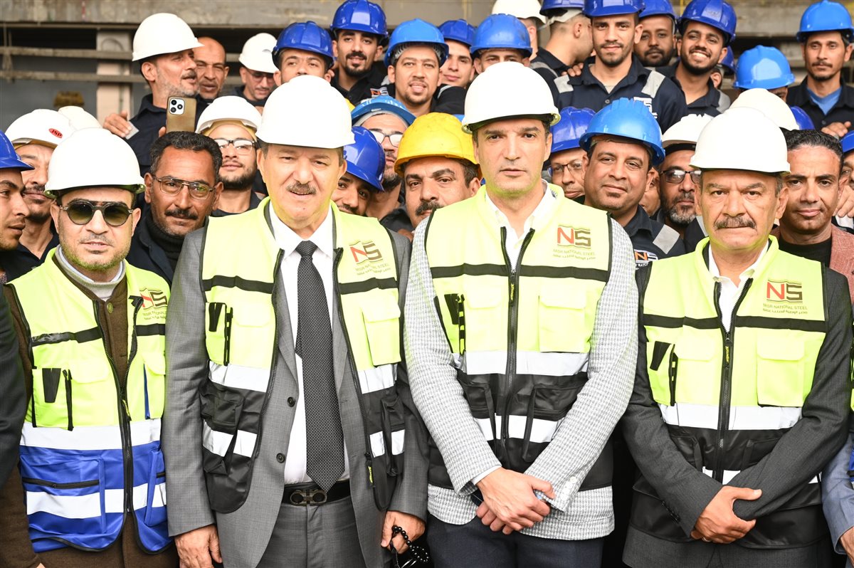 وزير الصناعة من السويس: خطة شاملة لدعم الحديد.. وصندوق تمويل جديد قبل نهاية العام