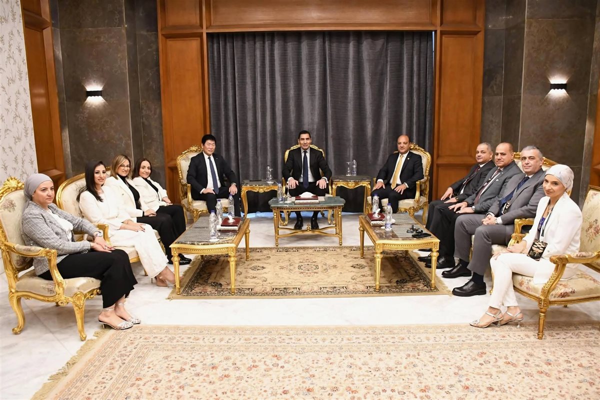 وزير الرياضة يلتقي مجلس إدارة &nbsp;الاتحاد المصري للجمباز