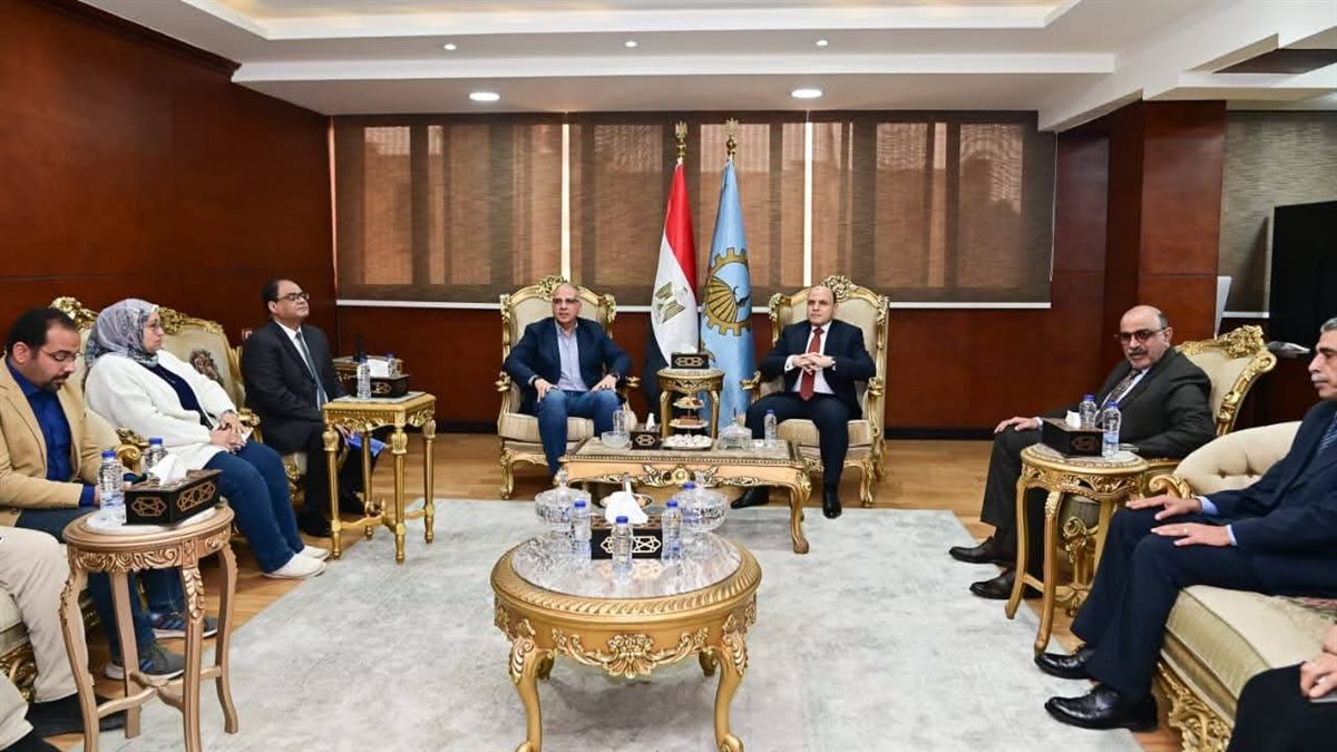 الدكتور سويلم يشهد انعقاد 
