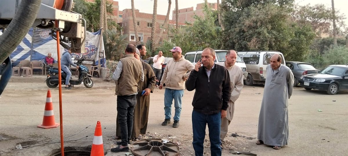 حملات مكثفة لتسليك الصرف الصحي وتحسين البنية التحتية