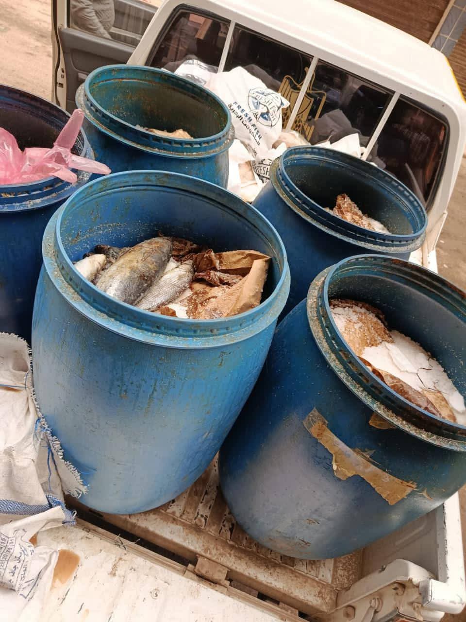 ضبط أكثر من نصف طن أغذية فاسدة بملوي خلال حملة رقابية مكثفة