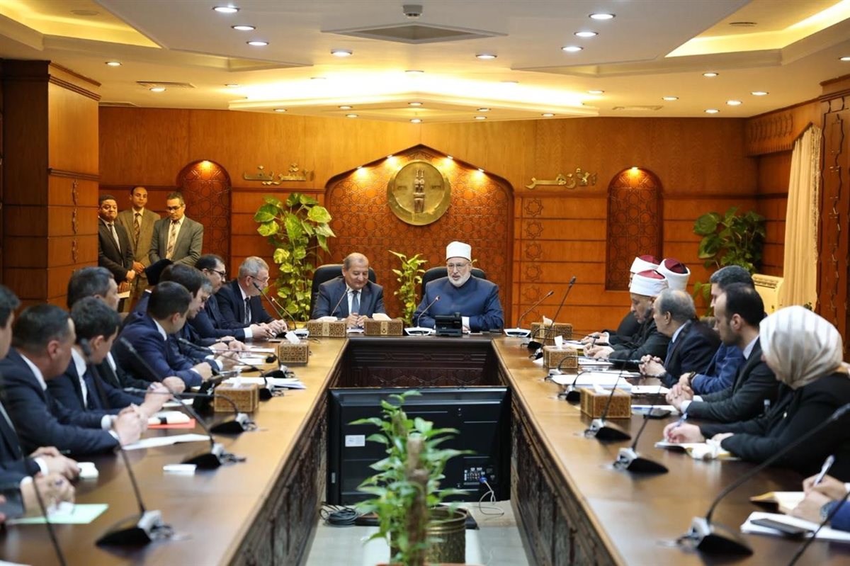 وكيل الأزهر يستقبل وفدًا أوزبكيًّا لبحث تعزيز التعاون العلمي والدعوي