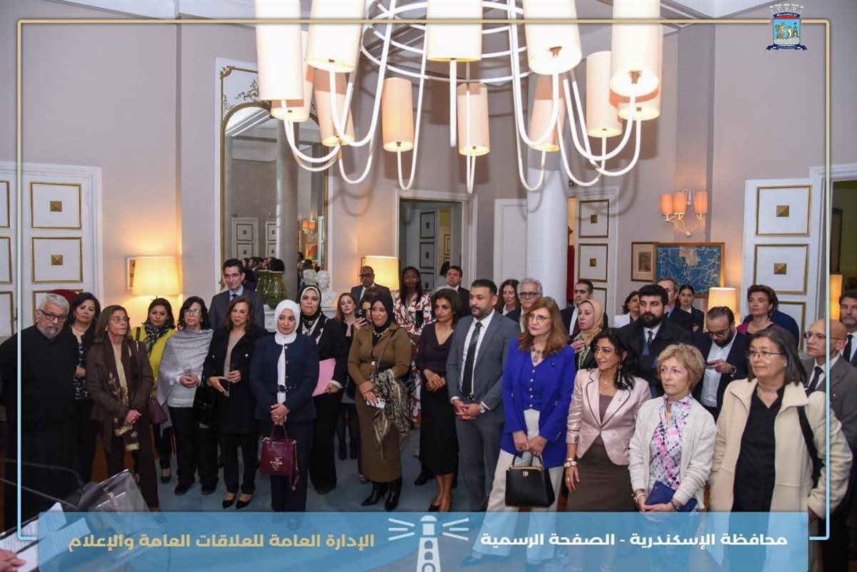 أقامت القنصلية العامة لفرنسا بالإسكندرية، اليوم، حفل استقبال بحضور السفير الفرنسي لدى مصر إيريك شوفالييه، وذلك على شرف المهندس أيمن عطية محافظ الإسكندرية، لتهنئته بتوليه مهام منصبه