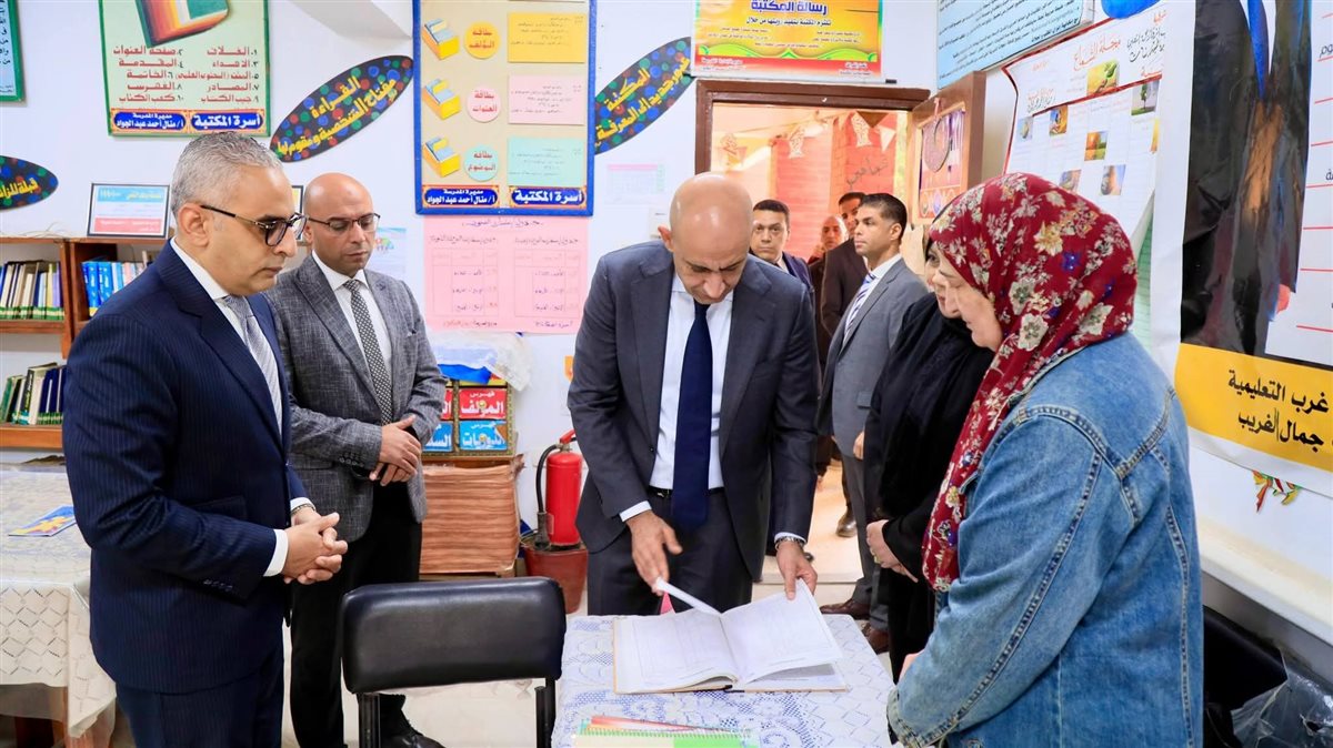 وزير التربية والتعليم يجري جولة تفقدية مفاجئة بعدد من مدارس محافظة الشرقية
