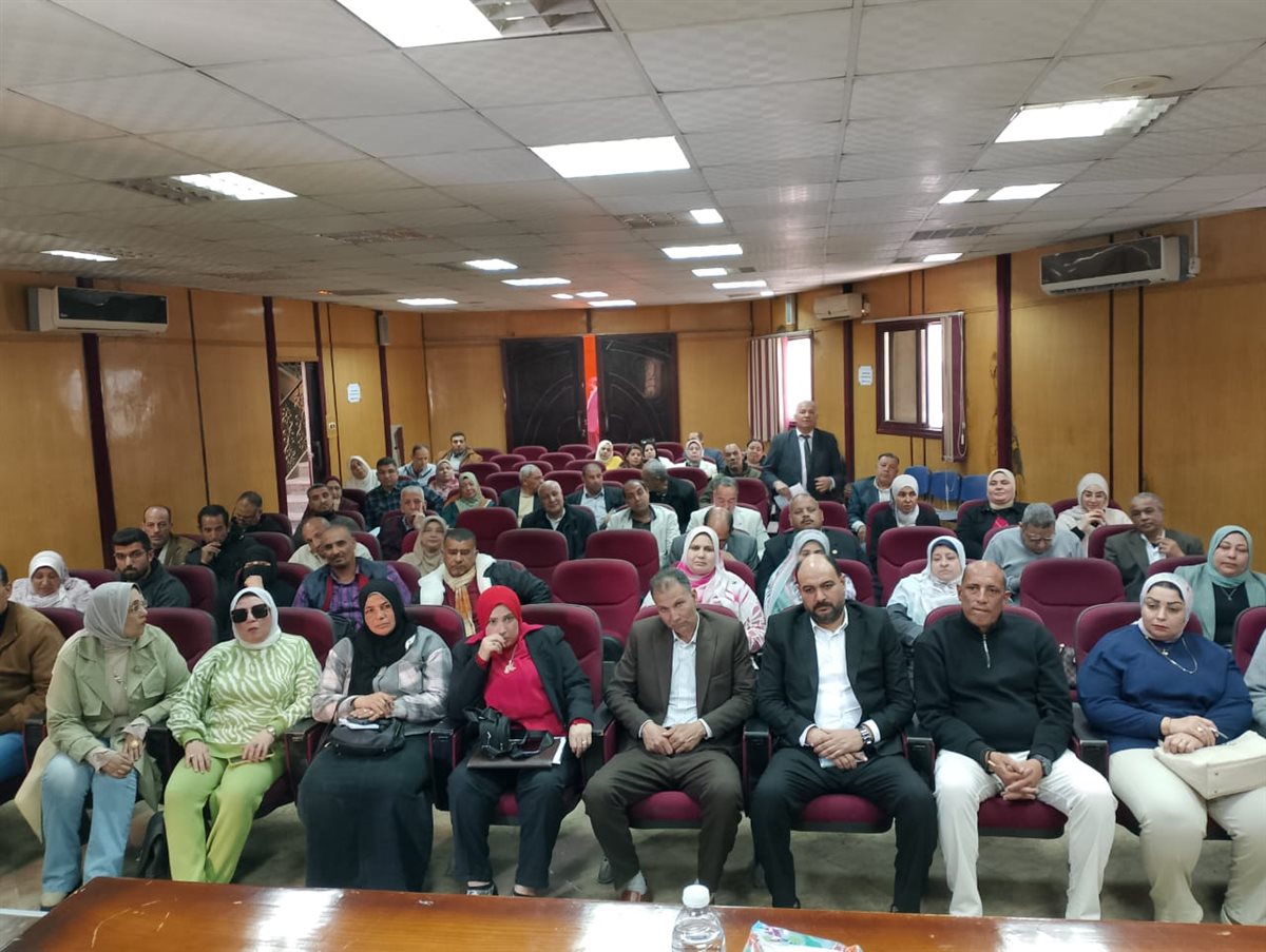 وكيل تعليم البحيرة يتابع خطة تطوير المدارس الرسمية اللغات وتعزيز الانضباط