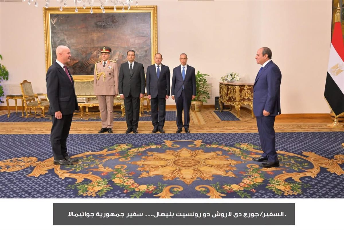 السفير / جورج دي لاروش سفير جمه جواتيمالا