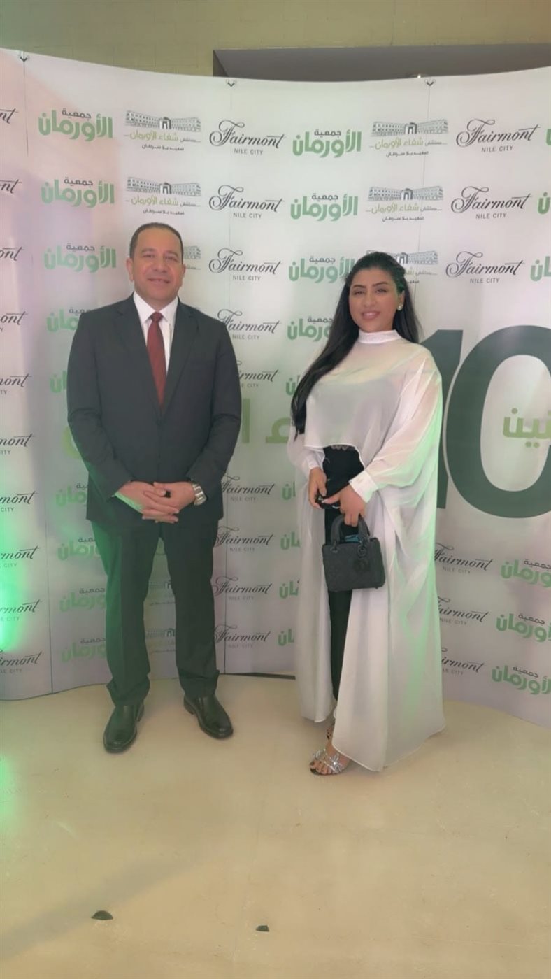 إيناس محمد تواصل دعم المواهب والإبداع العربي