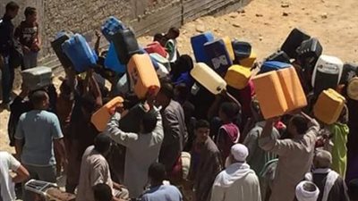 بالصور.. إنقطاع مياه الشرب بقرى قارون بالفيوم.... مأساة لا تنتهي