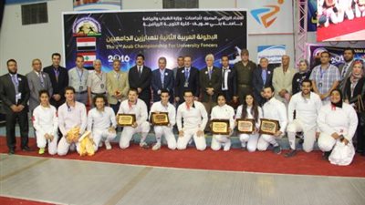 محافظ بني سويف يشهد نهائي البطولة العربية للمبارزين الجامعيين