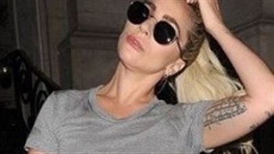بالصور.. ليدي جاجا تظهر بملابس عارية أمام جمهورها في لندن 