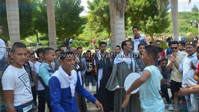 بالصور.. المهرجانات الشعبية تشعل احتفالات حديقة الأزهر