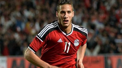 ميدو: الزّن من الإعلام علي رمضان صبحي هيرجعه مصر في أول طيارة 