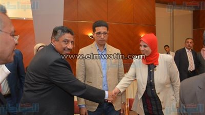 بالصور.. نقيب «مهندسي الإسكندرية» يشارك العلميين عيدهم الأول