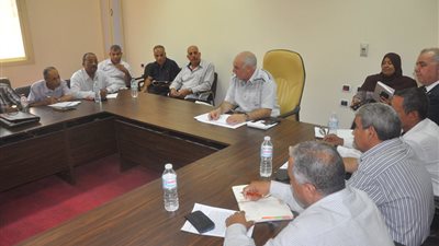 بالصور.. مناقشة استعدادات الوادي الجديد للعيد القومي بالمحافظة