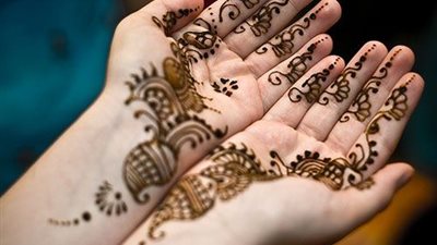 تعرفي على 4 نصائح «عشان يكون يوم حنتك مميز»