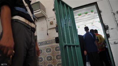 عجوز يحرض طفل على سرقة 4 ملايين دينار من أهله
