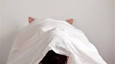  سيارة مجهولة تقتل عامل من محافظة المنيا على الطريق المؤدي لمطار سوهاج وتفر هاربة