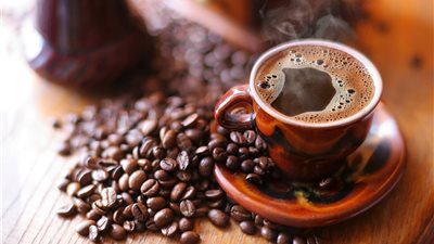 في اليوم العالمي لـ «القهوة».. 6 معلومات لا تعرفها عن «المشروب البني».. اكتشفها راعي أغنام يمني بالصدفة.. استخدمها رجال الدين للبقاء مستيقظين طوال الليل.. و«الدولة العباسية» تسهم في انتشارها بأوروبا