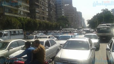 بالصور.. ميدان سفنكس مغلق للازدحام