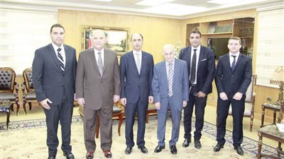 سفير رومانيا الجديد يصل القاهرة لتسلم مهام عمله