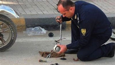 تفكيك قنبلة شديدة الانفجار على الطريق الدولي الساحلي بالبحيرة 