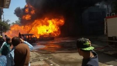 مصرع 3 أشخاص فى إشتعال النيران بسيارتين  في الإسكندرية