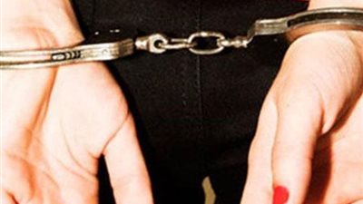سقوط  أشهر قوادة بالجيزة في قبضة الأمن 