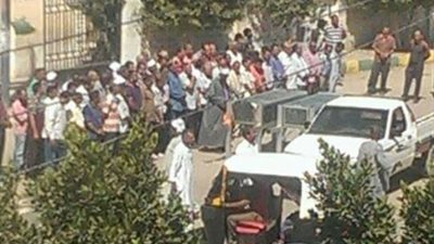 بالصور.. نيابة دمنهور تصرح بدفن 67 جثة مجهولة لضحايا مركب رشيد