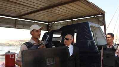 بالصور.. مدير أمن أسوان يتفقد الأكمنة 