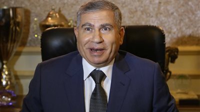 وزير التموين يحذر من نفاذ احتياطي مخزون القمح 