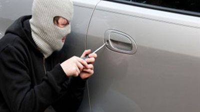 ضبط سيارة ملاكي مسروقة بحوزة موظف بمرور البحيرة 
