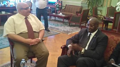 بالصور.. رئيس جامعة عين شمس يستقبل السفير السوداني بقصر الزعفران