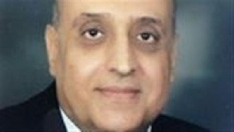  الدكتور محمد لطفي