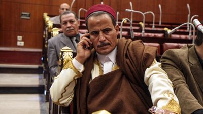 اتفاق بين نائب مطروح والمحافظ على فتح منافذ جديدة للسلع