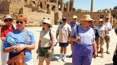 سوهاج تستقبل 90 سائحًا من مختلف الجنسيات 