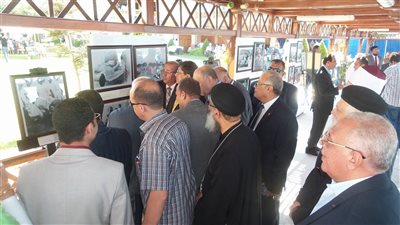 بالصور.. معرض صور في بورسعيد يحكي قصة حياة 