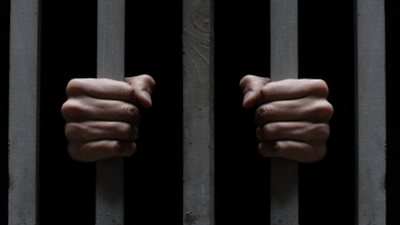 نيابة مدينة نصر تأمر بحبس طالب 4 أيام متهم بقتل والده