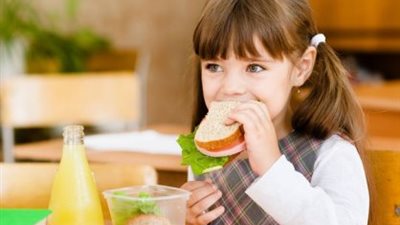 العودة إلى غذاء الجدات لحماية الأطفال من 