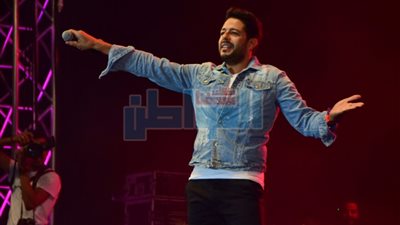 بالصور.. حفل محمد حماقي بالجامعة الأمريكية
