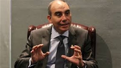 القنصل العام في لندن يلتقي أعضاء الجالية المصرية ببريطانيا