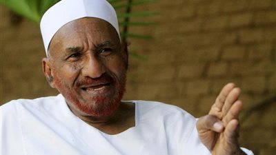 الصادق المهدي يكشف 3 أمور تسبب خلافات بين مصر والسودان