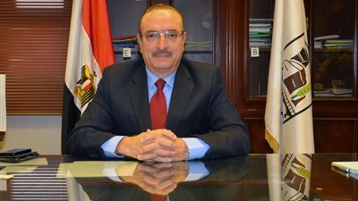 محافظ بني سويف يجتمع بوزيري التخطيط والنقل بشأن محور عدلي منصور